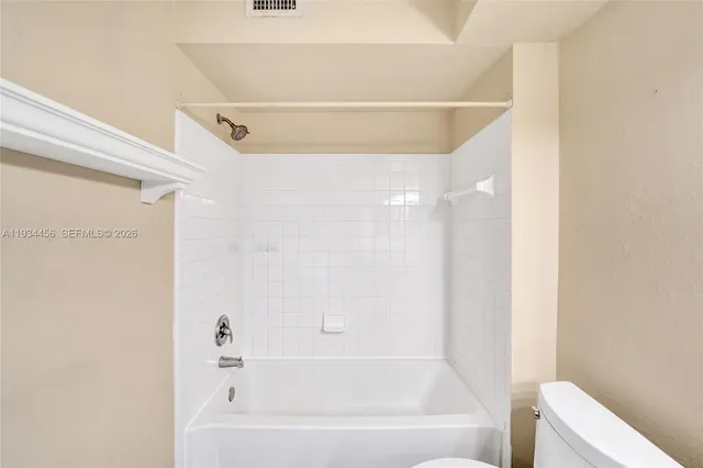 $2,275 | 457 Vista Isles Drive, Unit 2112, Sunrise, FL 33325