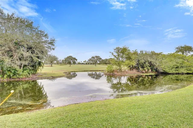 $2,275 | 457 Vista Isles Drive, Unit 2112, Sunrise, FL 33325