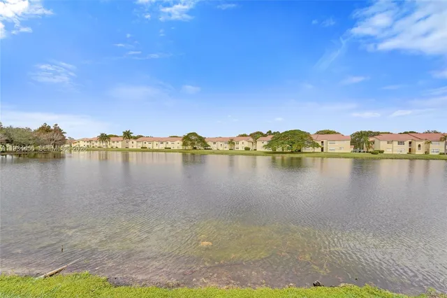 $2,275 | 457 Vista Isles Drive, Unit 2112, Sunrise, FL 33325