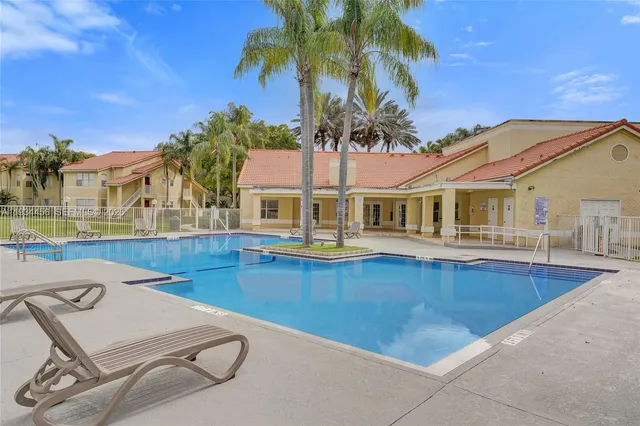 $2,275 | 457 Vista Isles Drive, Unit 2112, Sunrise, FL 33325