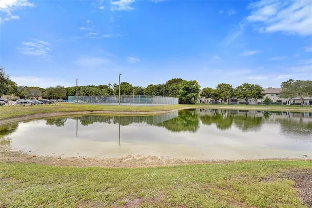 $2,275 | 457 Vista Isles Drive, Unit 2112, Sunrise, FL 33325