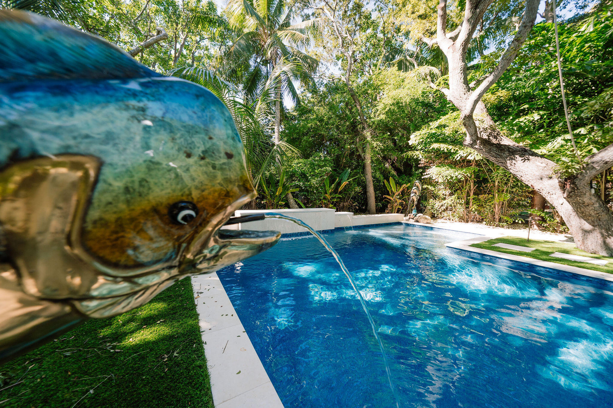 1022 Dove Road Key Largo, FL 33037 - Photo 12 of 62 Pool Fountains