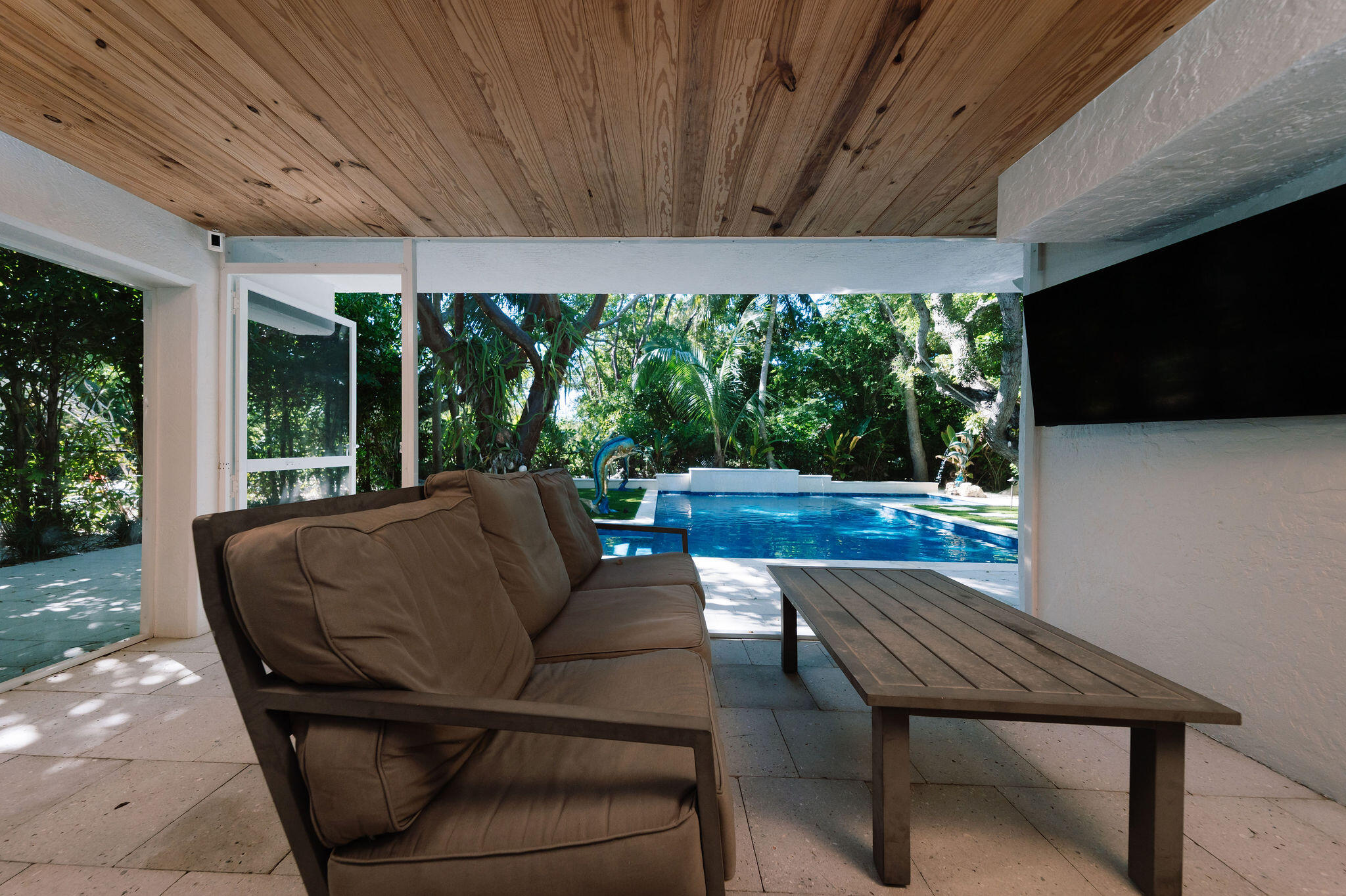 1022 Dove Road Key Largo, FL 33037 - Photo 7 of 62 Outdoor entertainment area