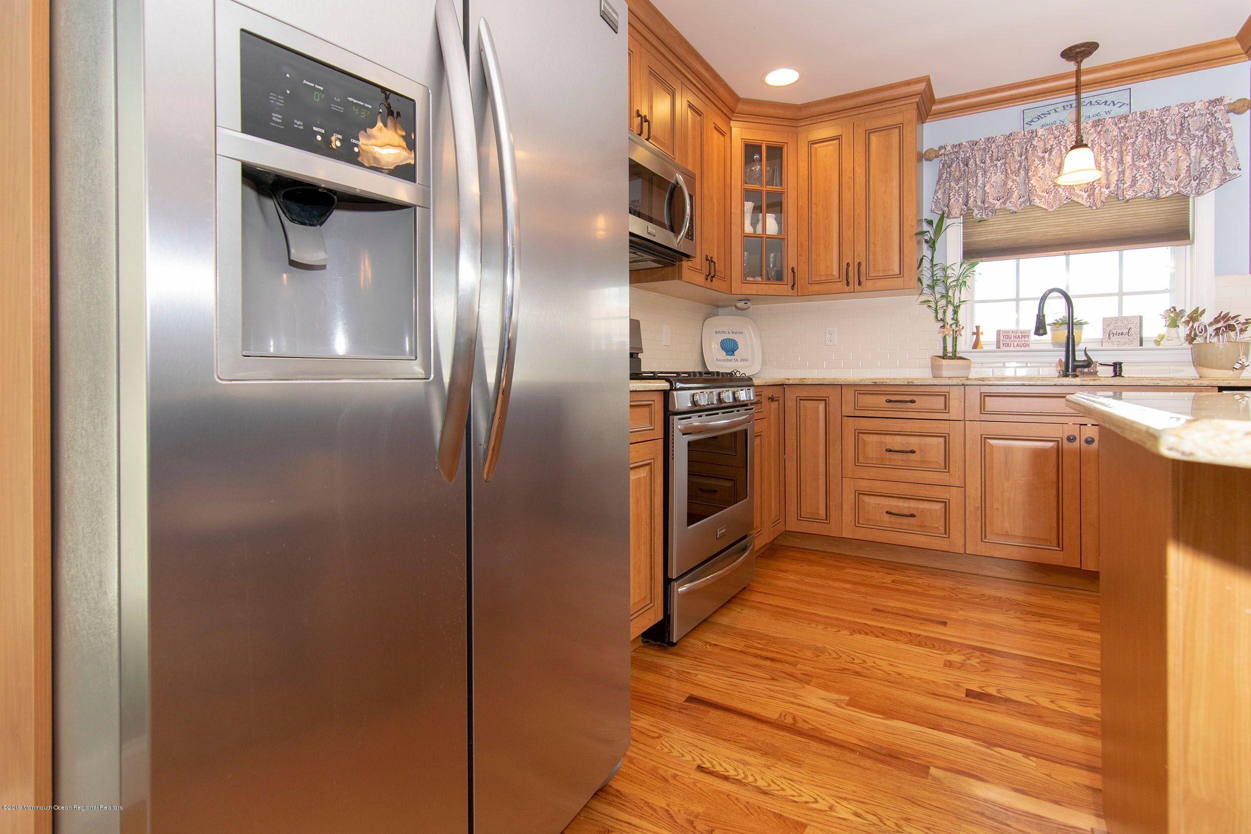 1413 Treeneedle Road Point Pleasant, NJ 08742 - Photo 10 of 39 t10
