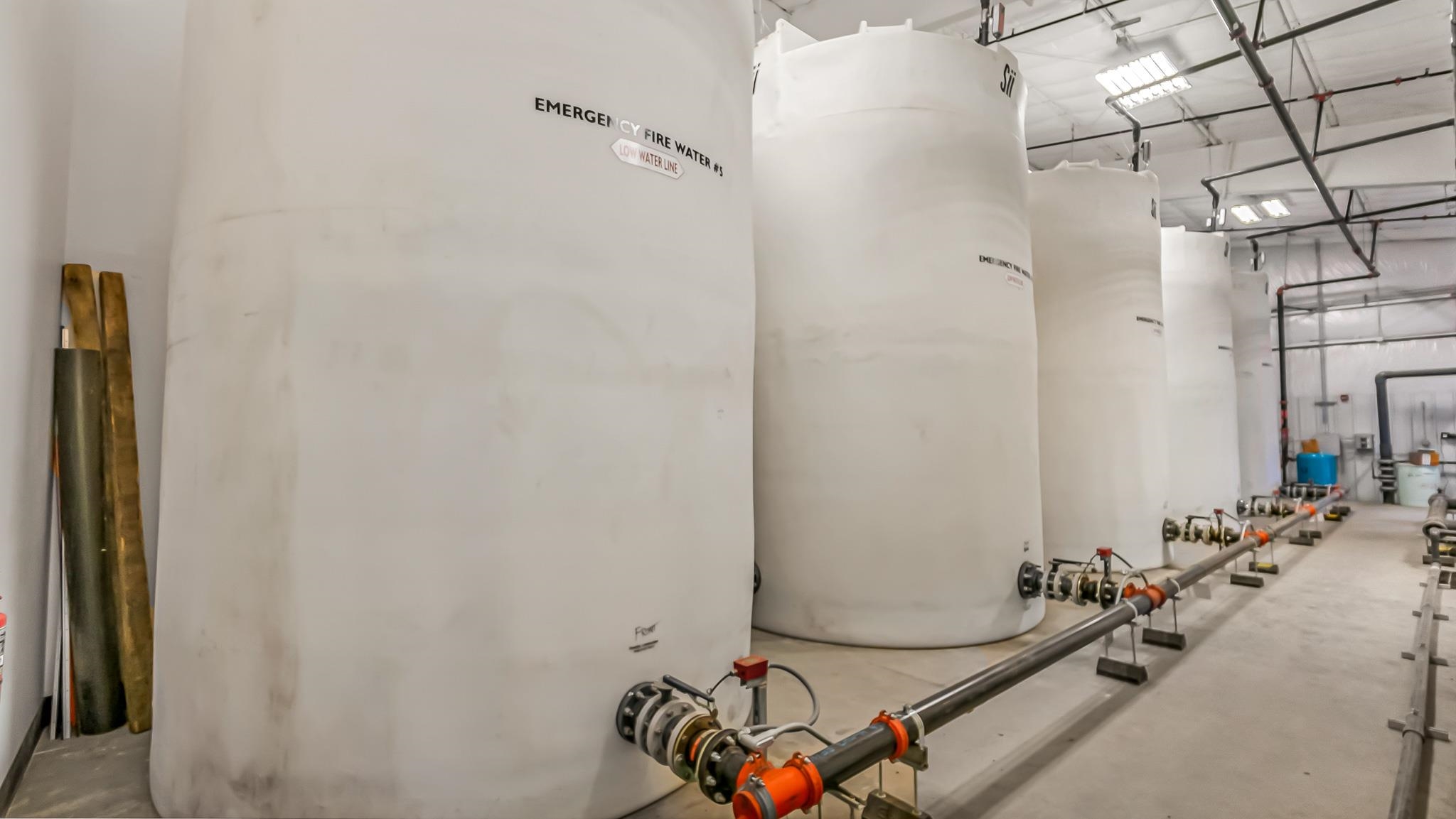41009 County Road 5 Meeker, CO 81641 - Photo 17 of 38 a bathroom with a mirror and shower