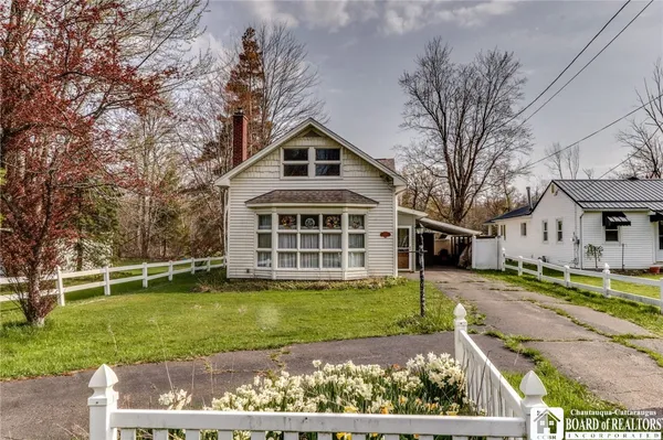 $190,000 | 409 Herr Road, Evans, NY 14006