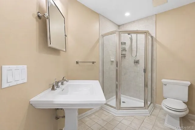 $5,500 | 305 Glenwood Drive, Unit 33, Briarcliff Manor, NY 10510