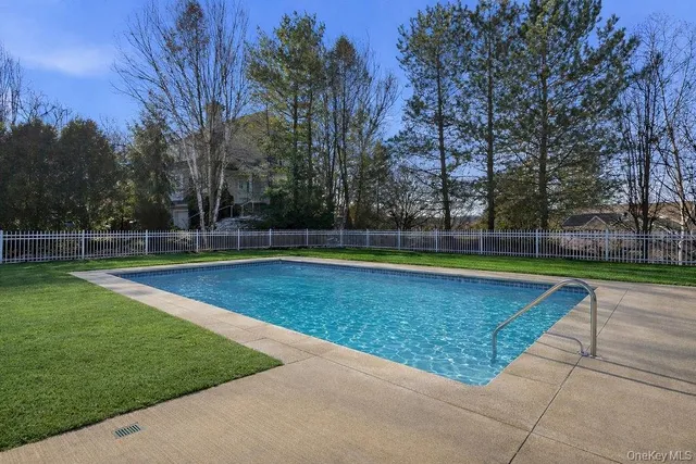 $5,500 | 305 Glenwood Drive, Unit 33, Briarcliff Manor, NY 10510