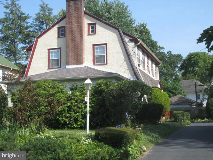 107 Simpson Road Ardmore, PA 19003 - Photo 1 of 14 Exterior Front
