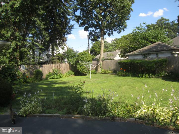 107 Simpson Road Ardmore, PA 19003 - Photo 14 of 14 Back Yard