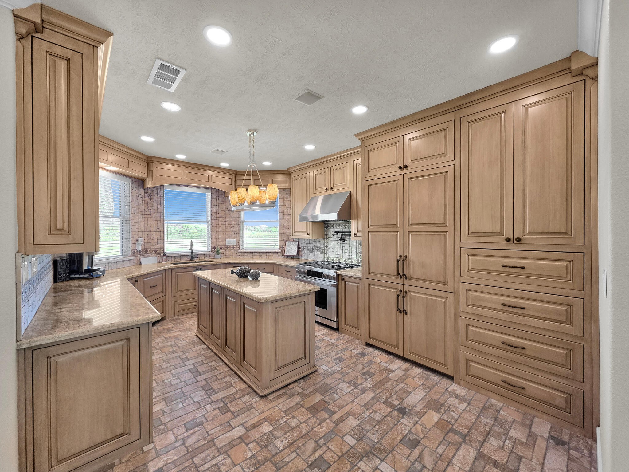 425 Island Way Port Arthur, TX 77640 - Photo 12 of 49 2nd-custom kitchen