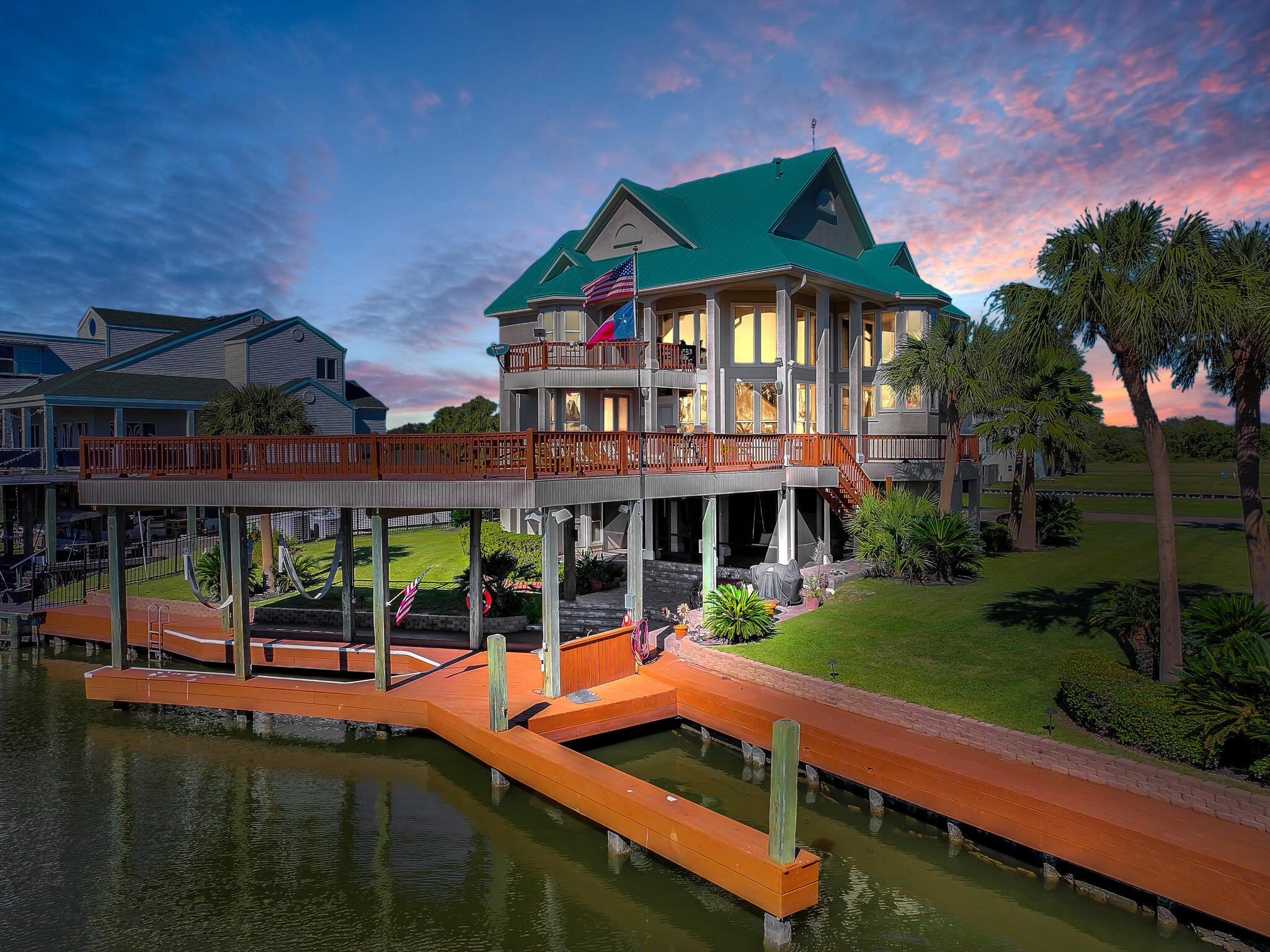 425 Island Way Port Arthur, TX 77640 - Photo 2 of 49