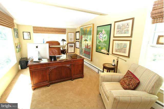 1200 Poplar Hill Road Baltimore, MD 21210 - Photo 6 of 18 a living room with furniture