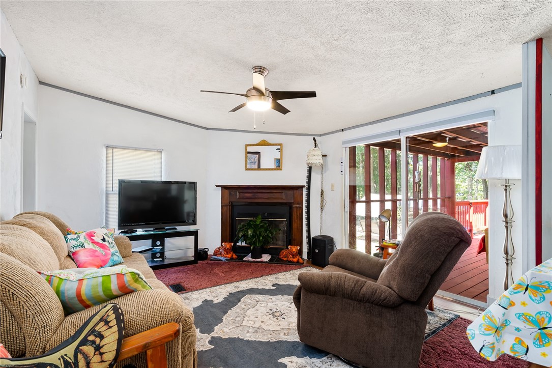 136 Ernest Glenn Road Fair Play, SC 29643 - Photo 12 of 36 Gallery Image 12