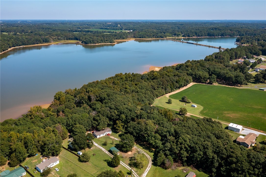 136 Ernest Glenn Road Fair Play, SC 29643 - Photo 32 of 36 Gallery Image 32