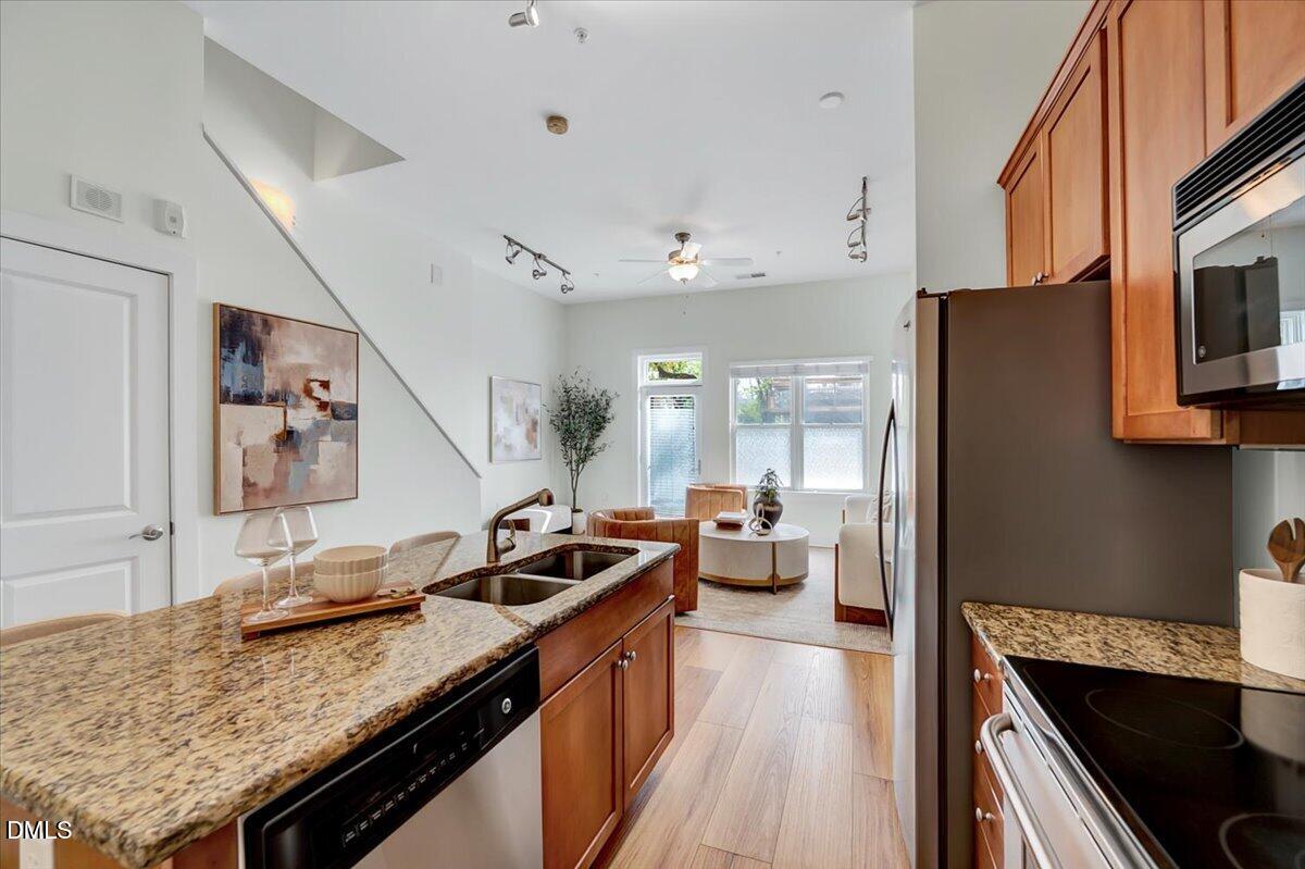 444 South Blount Street, Unit 109 Raleigh, NC 27601 - Photo 8 of 42 11-44 Blount St 109-11