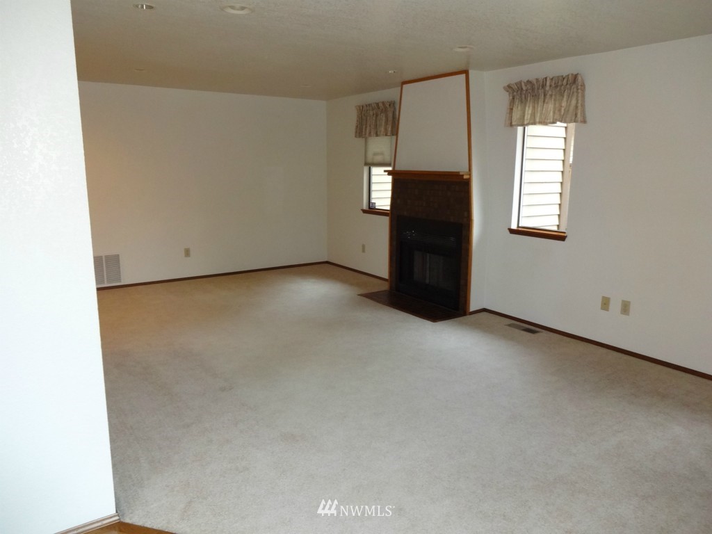 1121 South 23rd Street Renton, WA 98055 - Photo 7 of 20