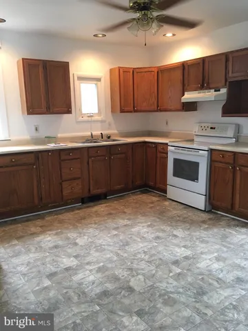 $1,400 | 138 Davis Road, New Park, PA 17352