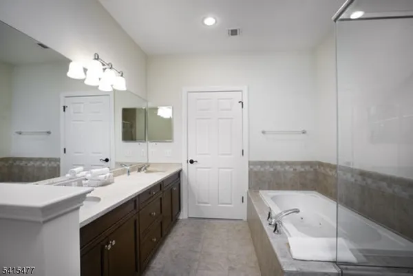 $4,095 | 545 Morris Avenue, Unit 219, Summit, NJ 07901