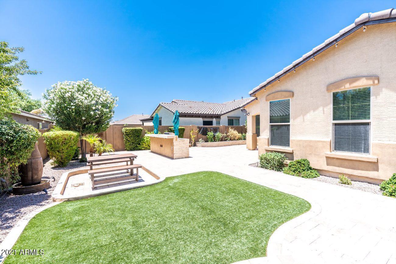 3107 East Ridgewood Lane Gilbert, AZ 85298 - Photo 8 of 33 back 4