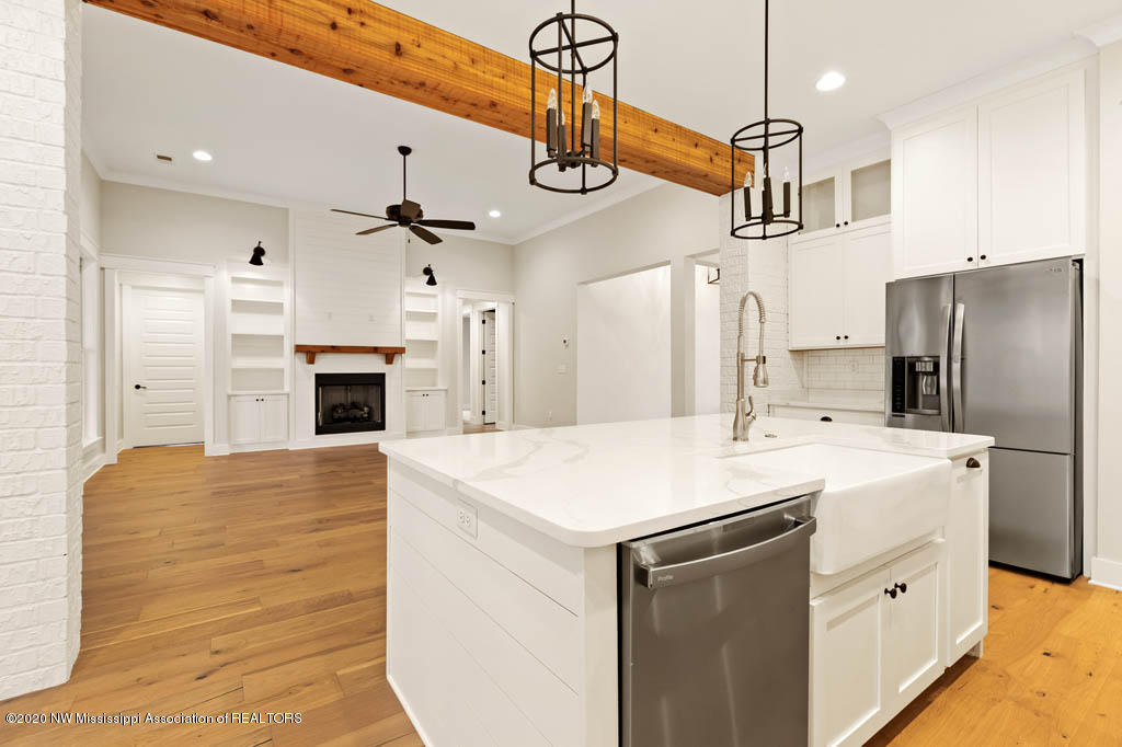 2480 Slocum Road Hernando, MS 38632 - Photo 5 of 24 Kitchen - GR View