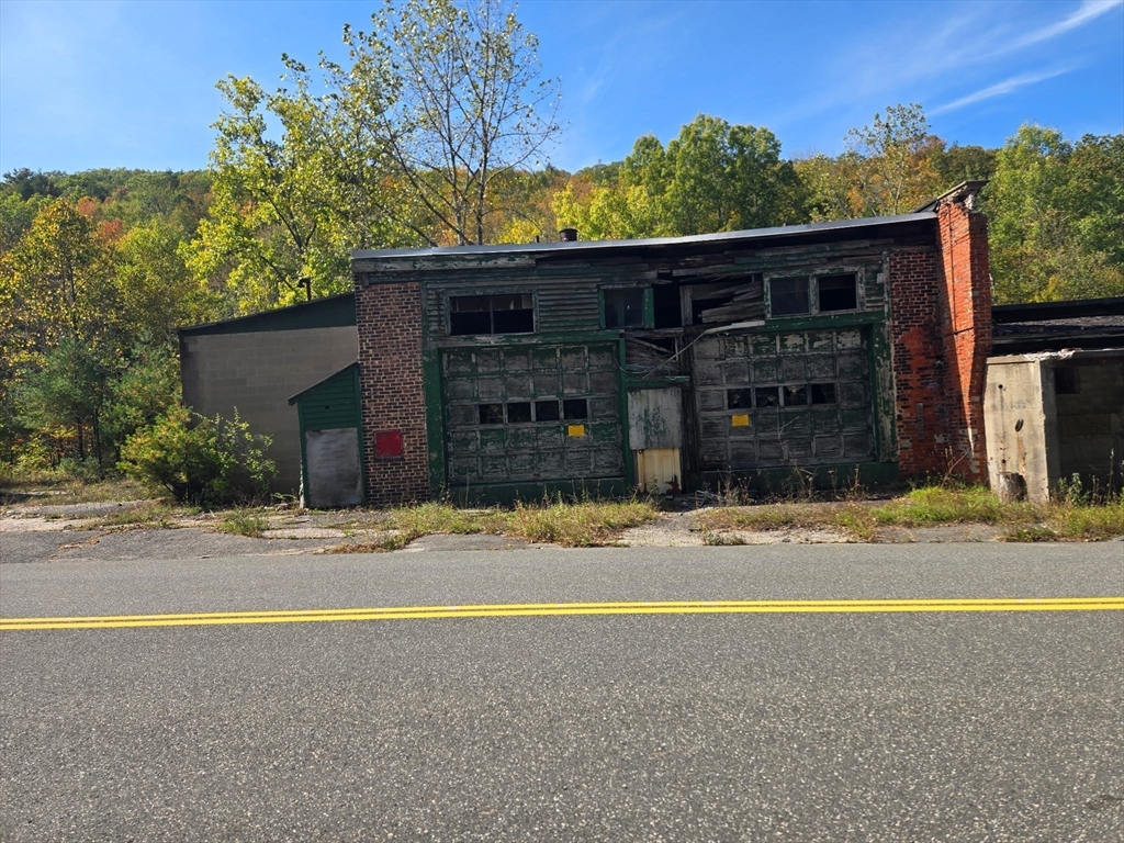 20 Forest Street Lee, MA 01238 - Photo 3 of 6