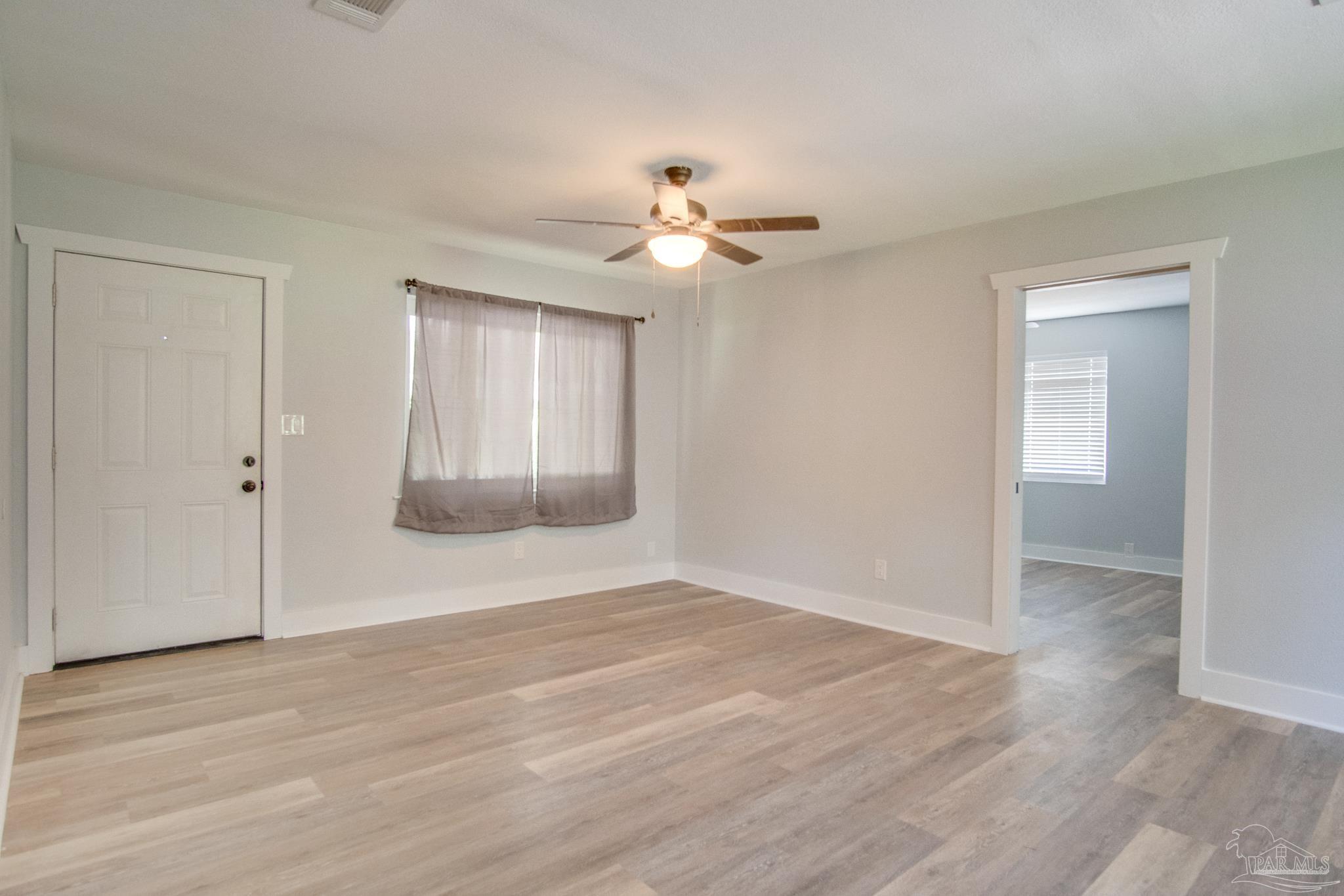195 Navarro Road Cantonment, FL 32533 - Photo 4 of 26 Gallery Image 4
