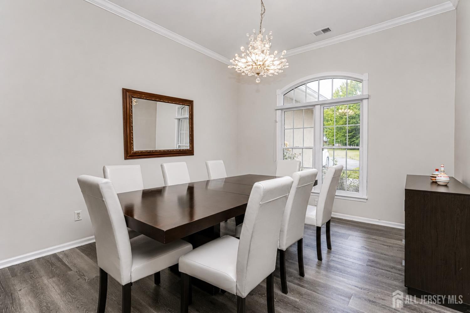 93 Sand Hills Road Kendall Park, NJ 08824 - Photo 5 of 31