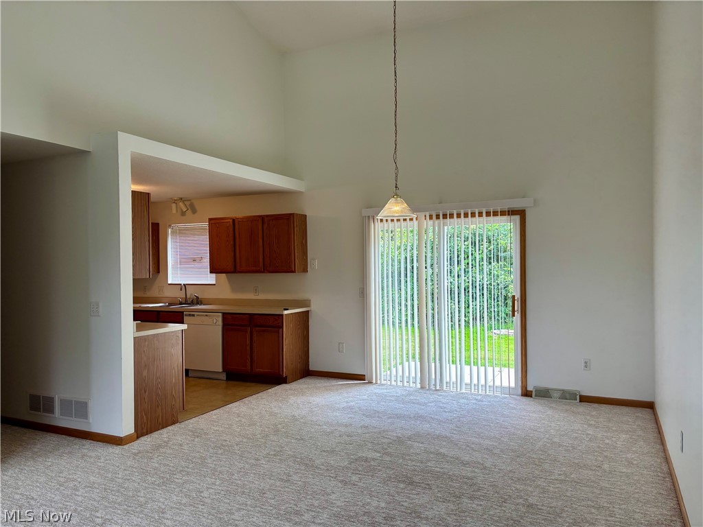 1437 Shaw Road, Unit B Niles, OH 44446 - Photo 8 of 32