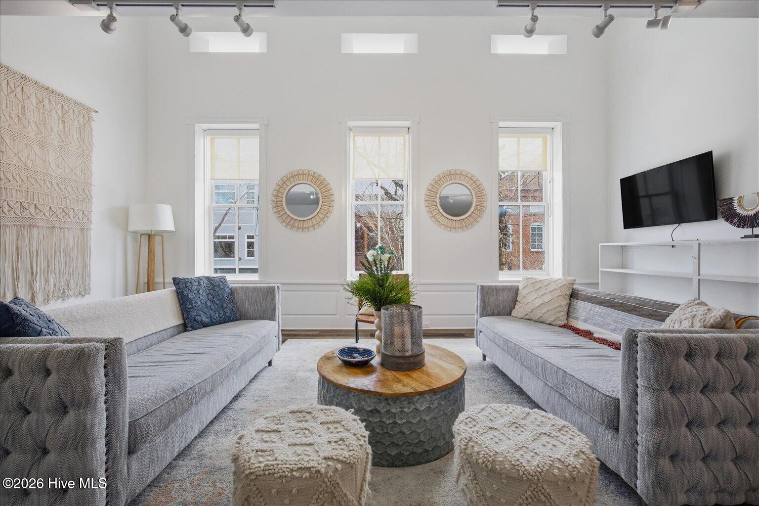 20 South Front Street, Unit R1 Wilmington, NC 28401 - Photo 2 of 27 2