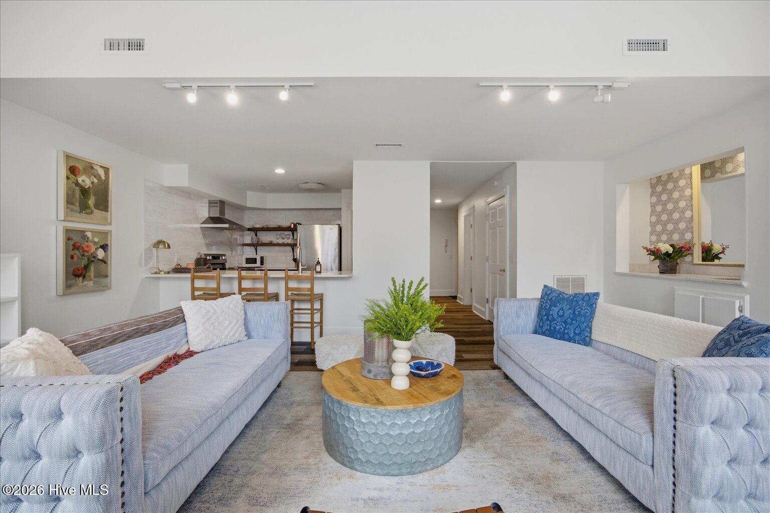 20 South Front Street, Unit R1 Wilmington, NC 28401 - Photo 5 of 27 5