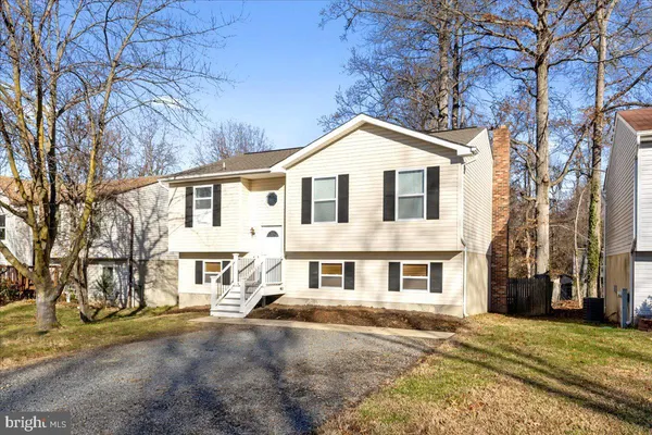 $2,695 | 3742 8th Street, North Beach, MD 20714
