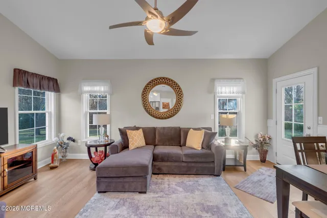 $529,000 | 27 Molly Lane, Brick, NJ 08723