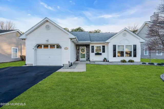 $529,000 | 27 Molly Lane, Brick, NJ 08723