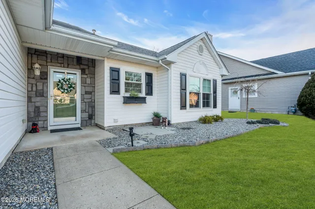 $529,000 | 27 Molly Lane, Brick, NJ 08723