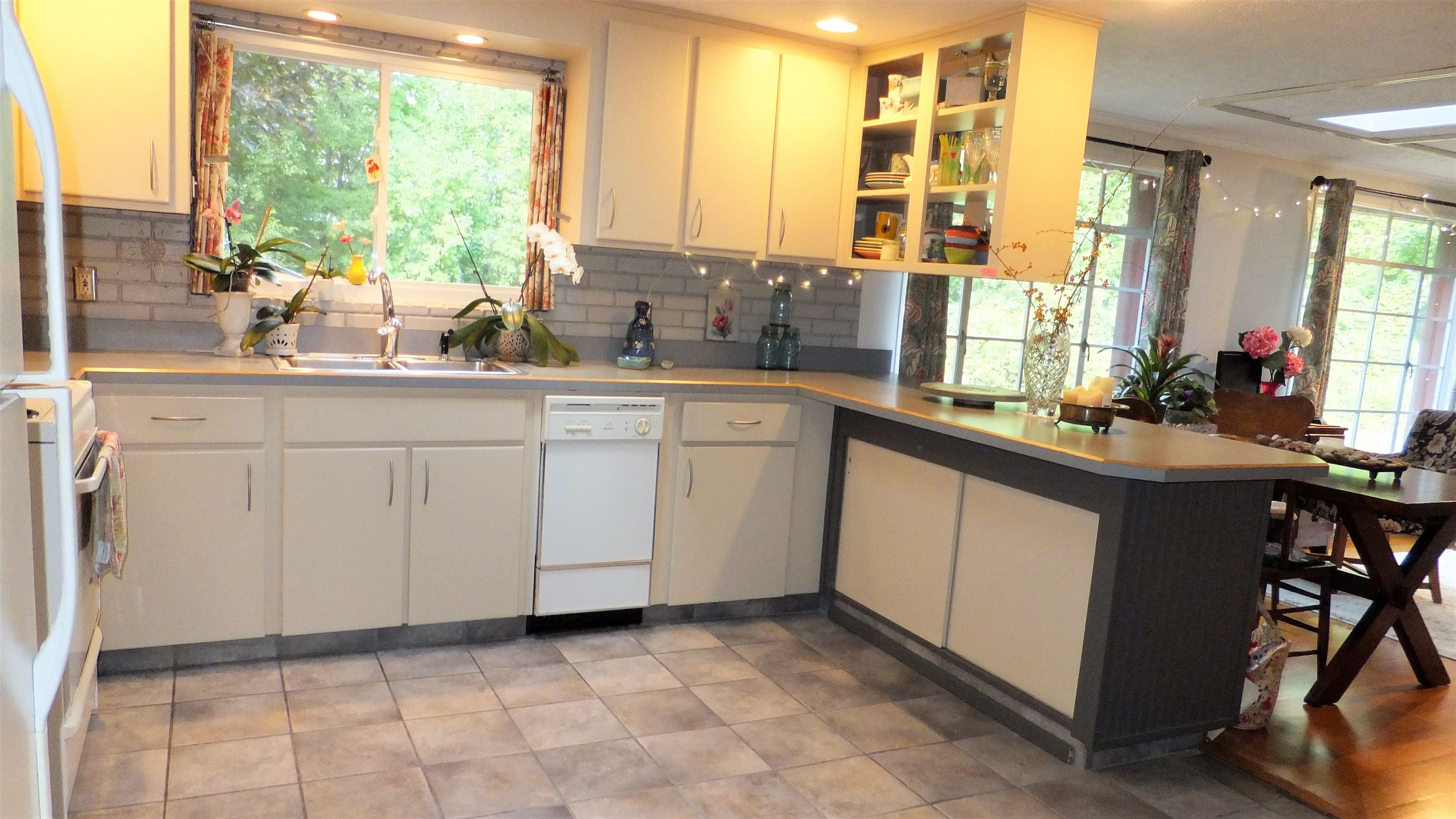 5640 East Gallivan Road Cedar, MI 49621 - Photo 13 of 34 1905352-12.JPG