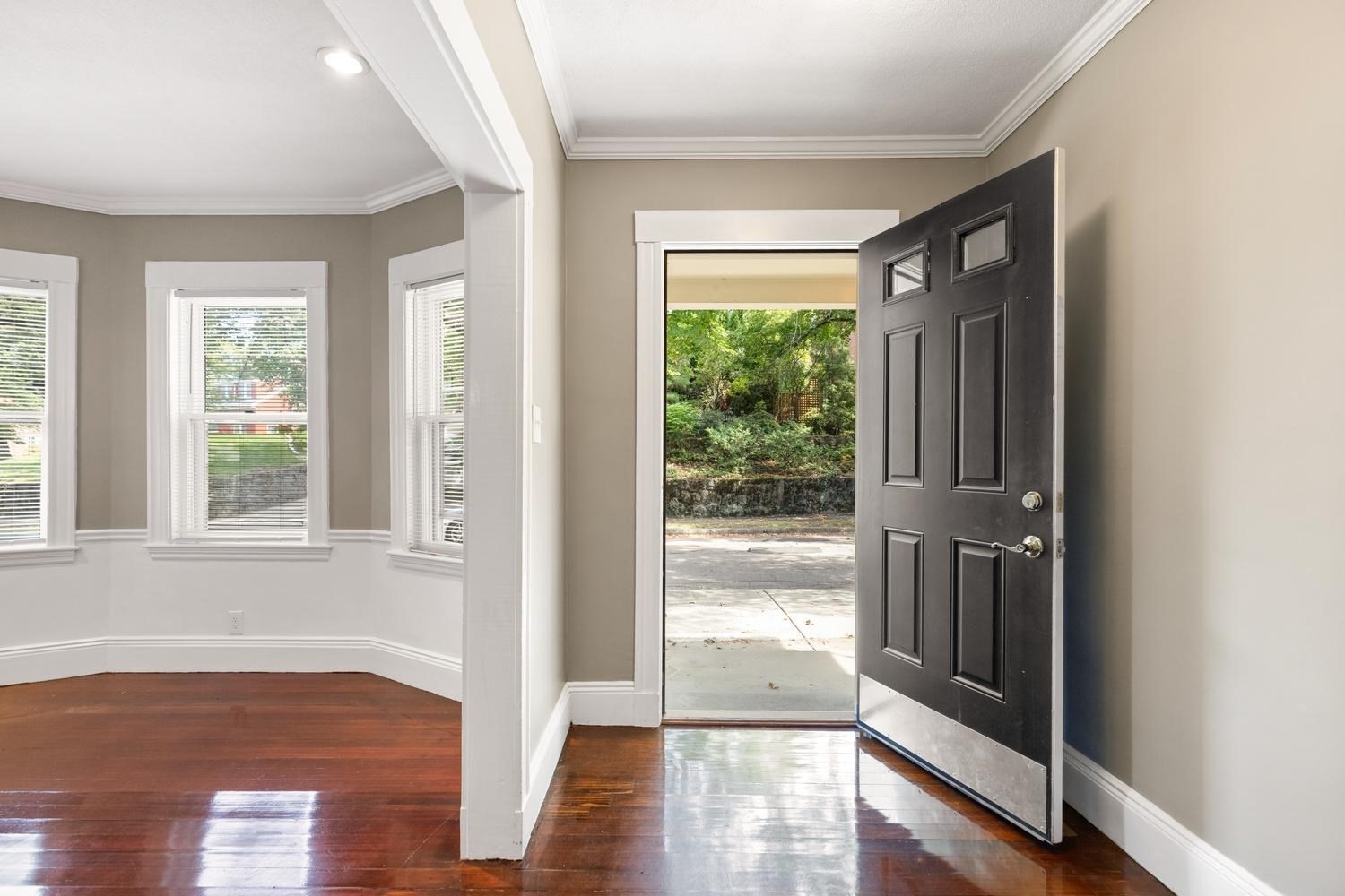 51 Wolcott Road, Unit 1 Brookline, MA 02467 - Photo 9 of 30 Gallery Image 9