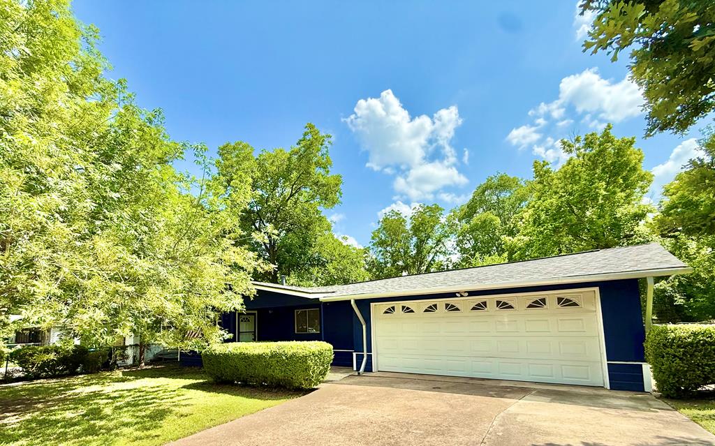 613 Harper Street Kerrville, TX 78028 - Photo 1 of 1 Main View