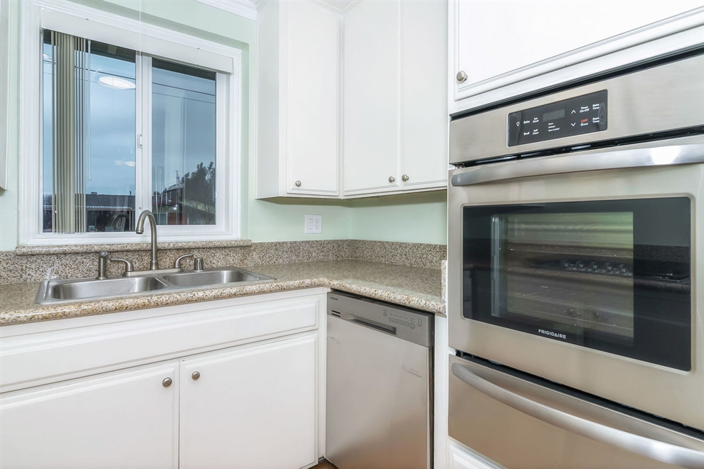 419 Broadview Street Spring Valley, CA 91977 - Photo 13 of 25 Gallery Image 13