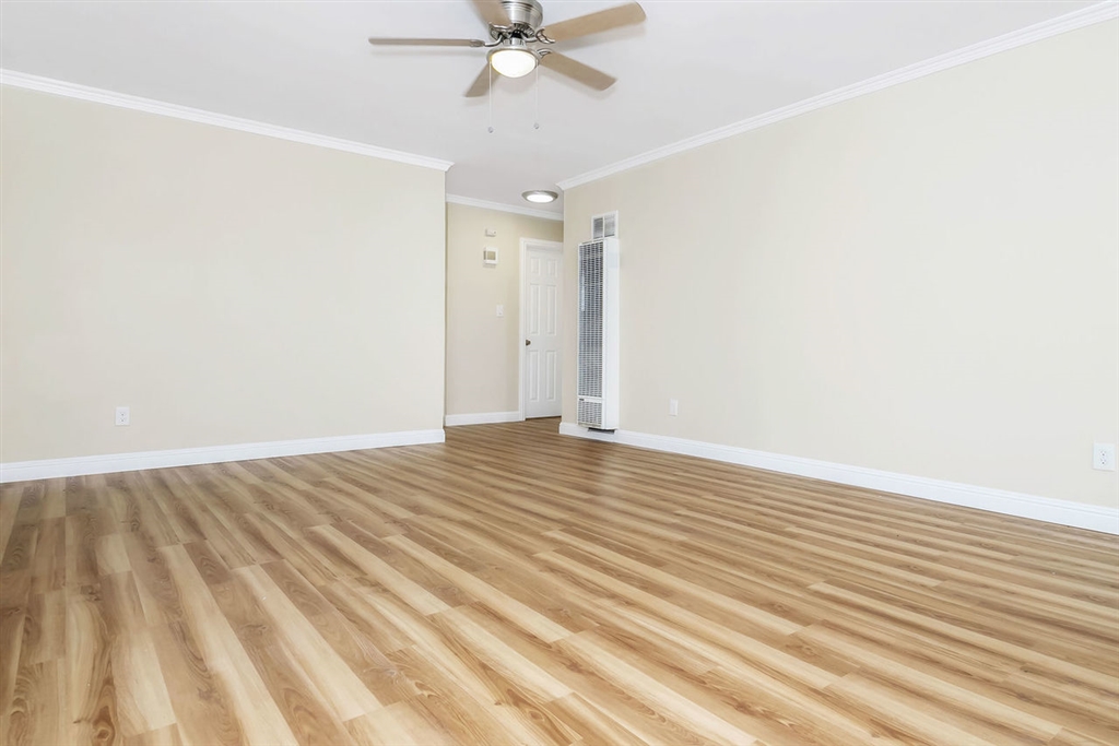 419 Broadview Street Spring Valley, CA 91977 - Photo 4 of 25 Gallery Image 4