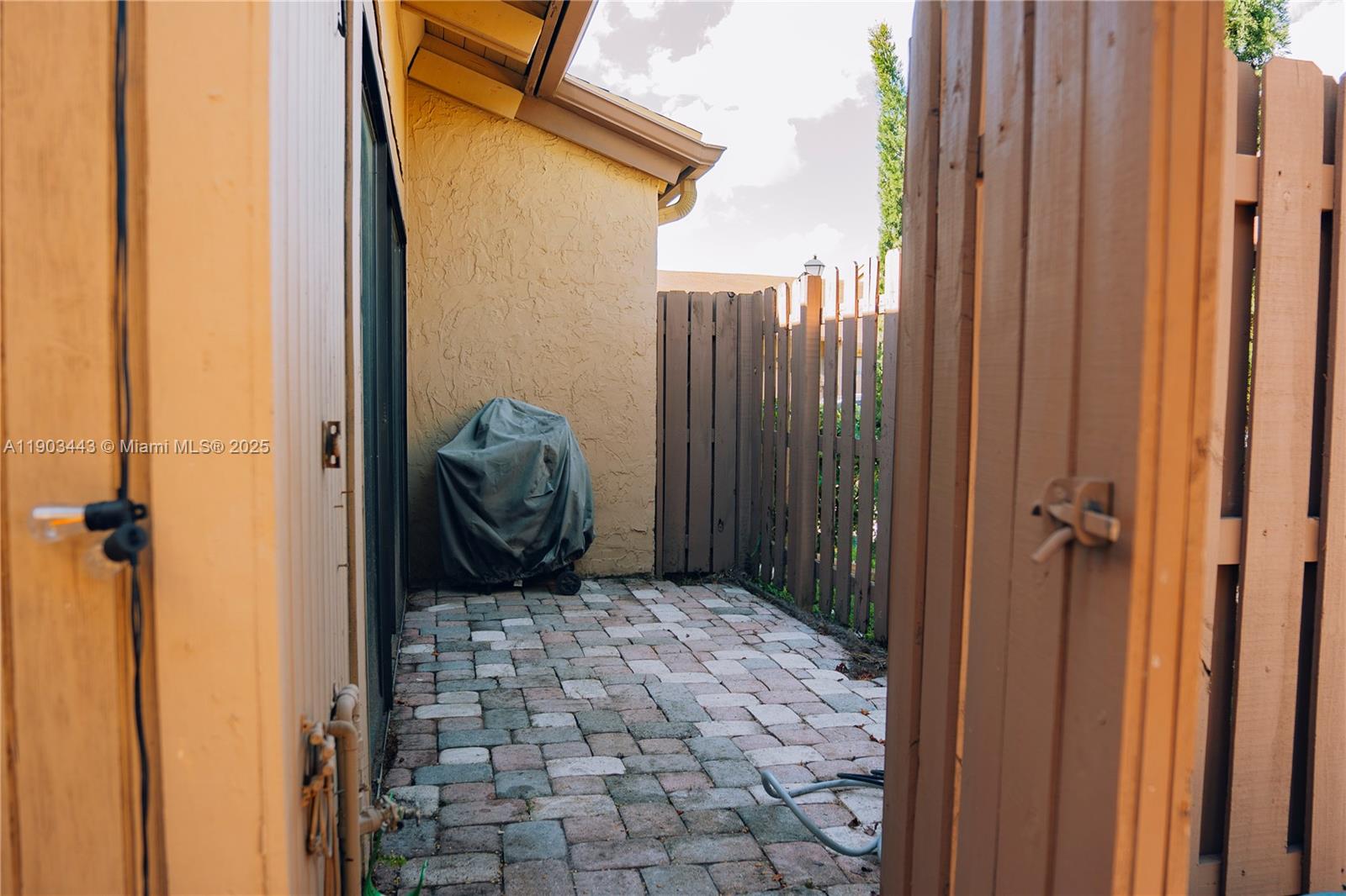 2152 Southwest 81st Way Davie, FL 33324 - Photo 6 of 27 a view of a bathroom