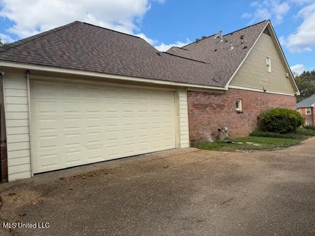 $315,000 | 6231 Waterford Drive, Jackson, MS 39211