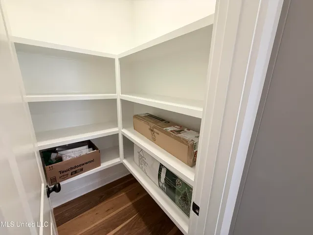 $388,900 | 636 Tallahatchie Street, Nesbit, MS 38651