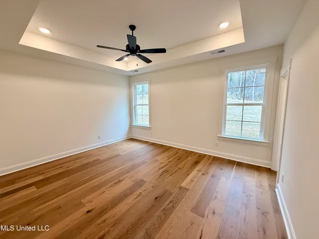 $388,900 | 636 Tallahatchie Street, Nesbit, MS 38651