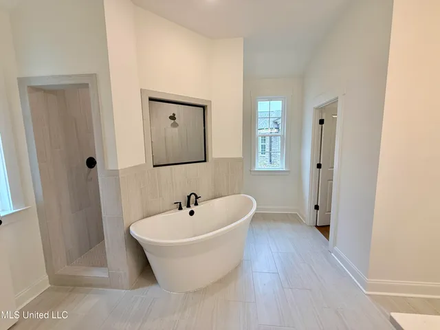 $388,900 | 636 Tallahatchie Street, Nesbit, MS 38651