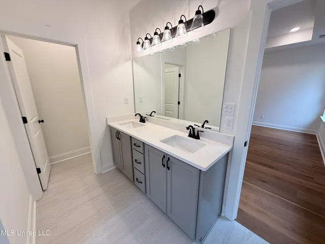 $388,900 | 636 Tallahatchie Street, Nesbit, MS 38651