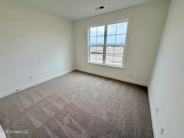 $388,900 | 636 Tallahatchie Street, Nesbit, MS 38651