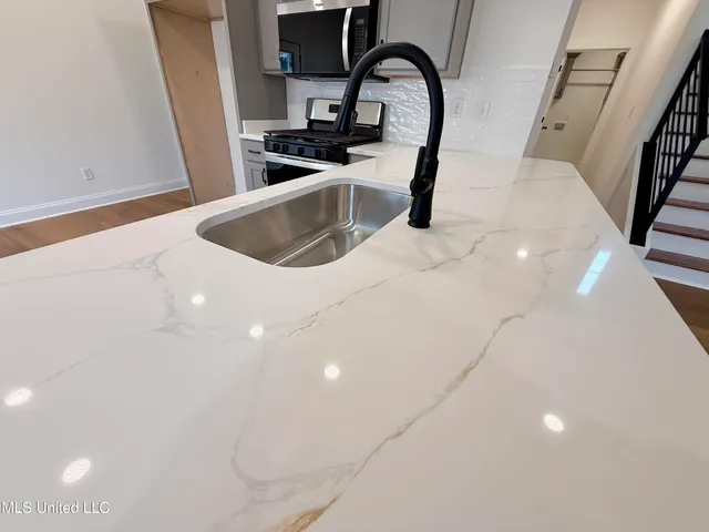 $388,900 | 636 Tallahatchie Street, Nesbit, MS 38651