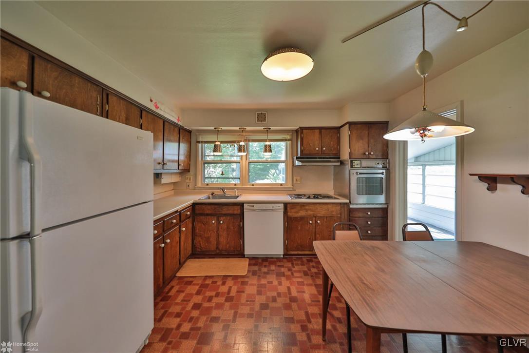 2606 Nottingham Road Bethlehem, PA 18017 - Photo 11 of 39 Gallery Image 11