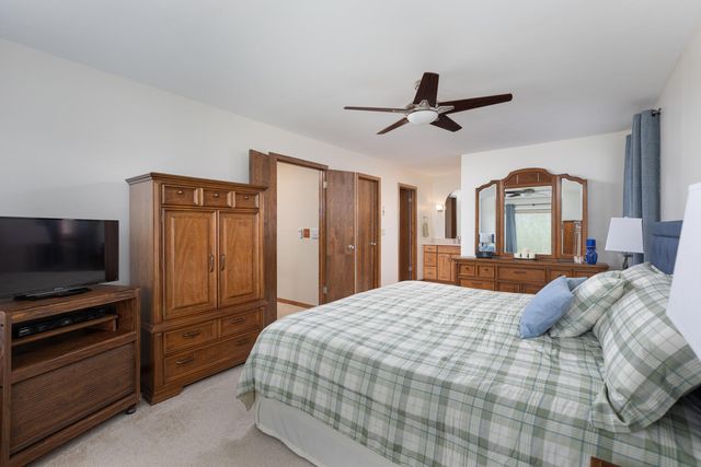 $390,000 | 734 Eastchester Road, Wheeling, IL 60090